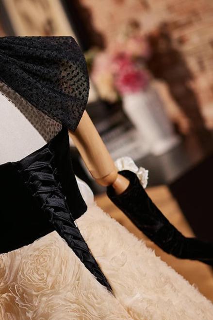 Black Cream Flower Gown