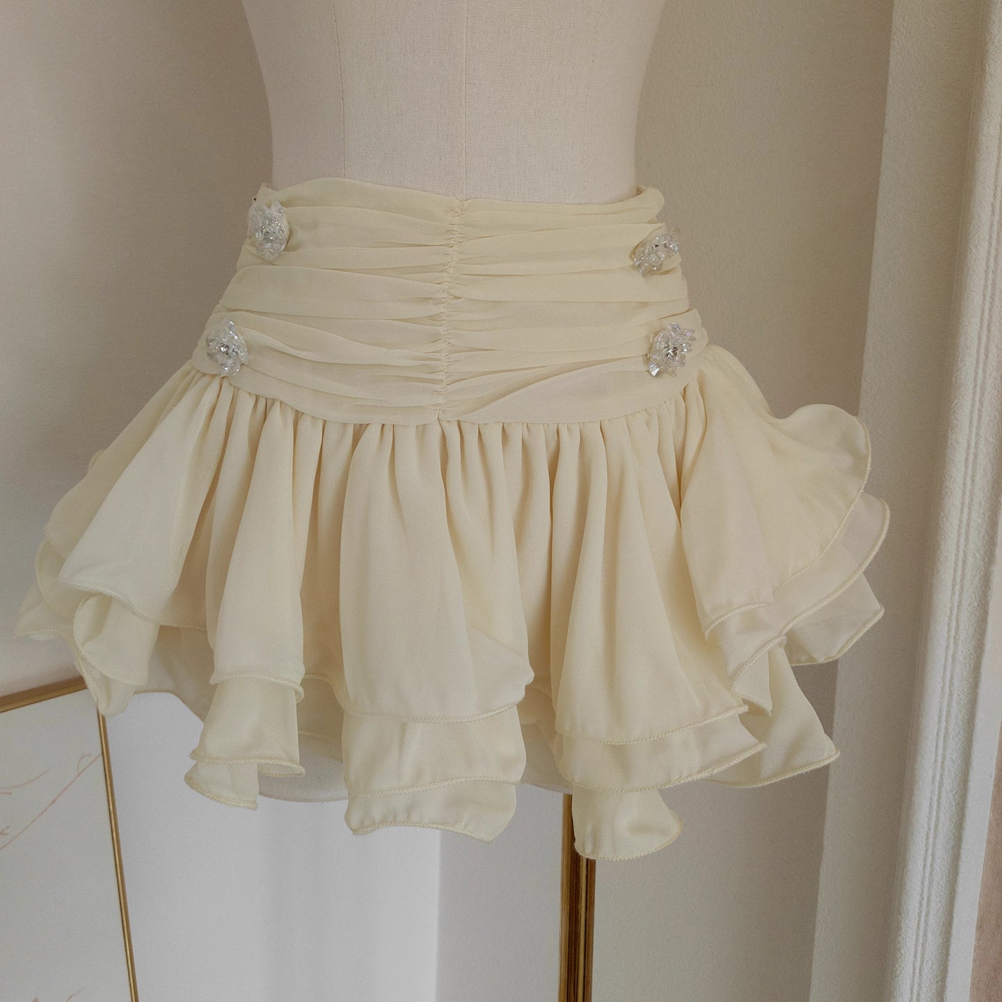 Cream Ruffle Set