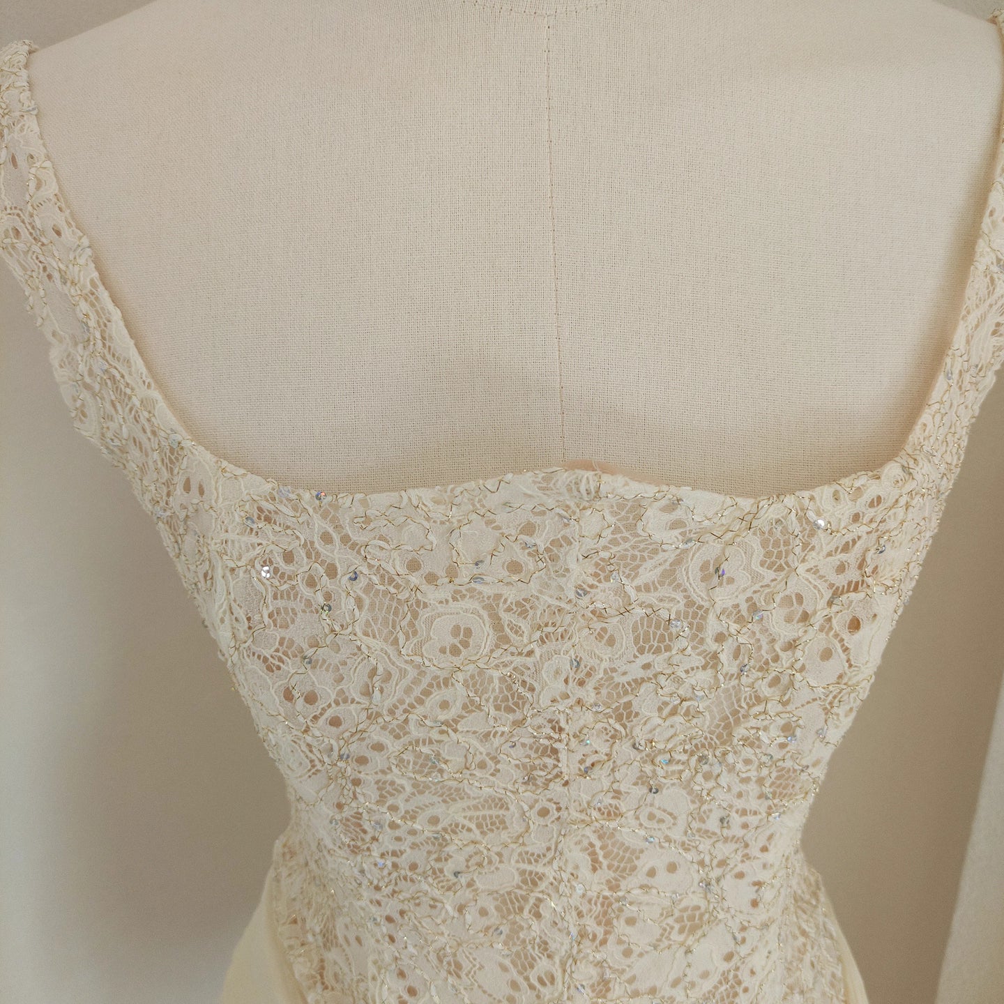 White Lace Ribbon Dress