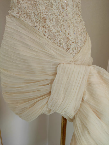 White Lace Ribbon Dress