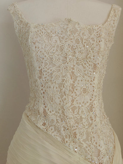 White Lace Ribbon Dress